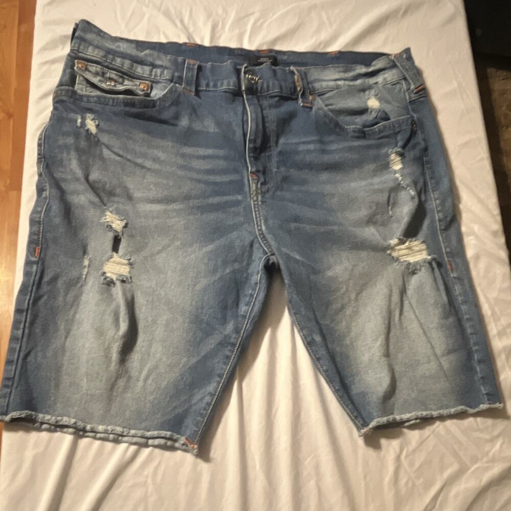True Religion Men’s Ricky Blue Denim Shorts Medium Wash Relaxed Distressed sz 46
